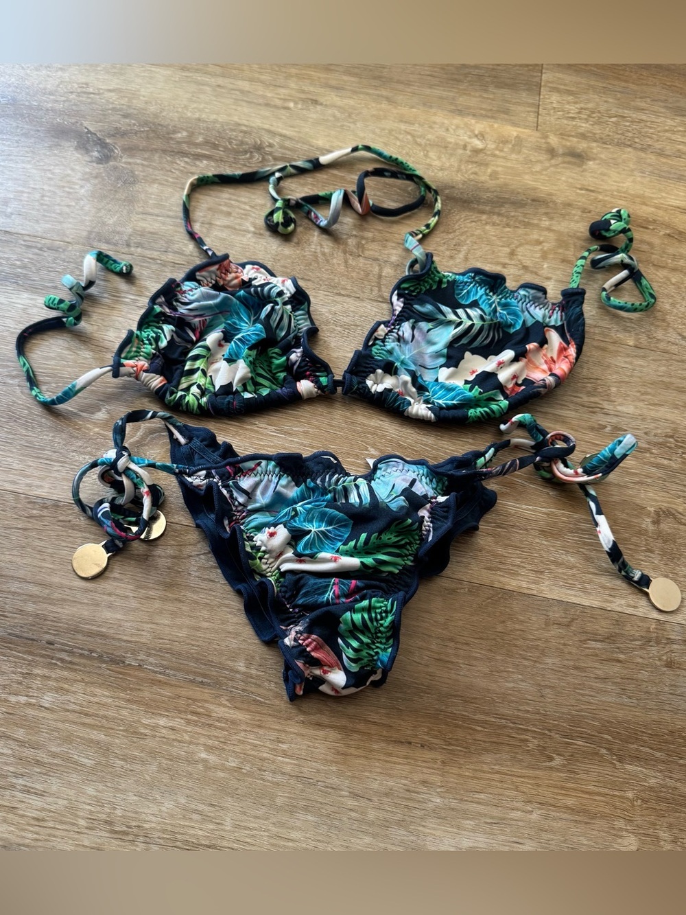 Sachii Beachwear Women's Medium Bikini Tie Top & Bottoms Ruffle Tropical Beach M